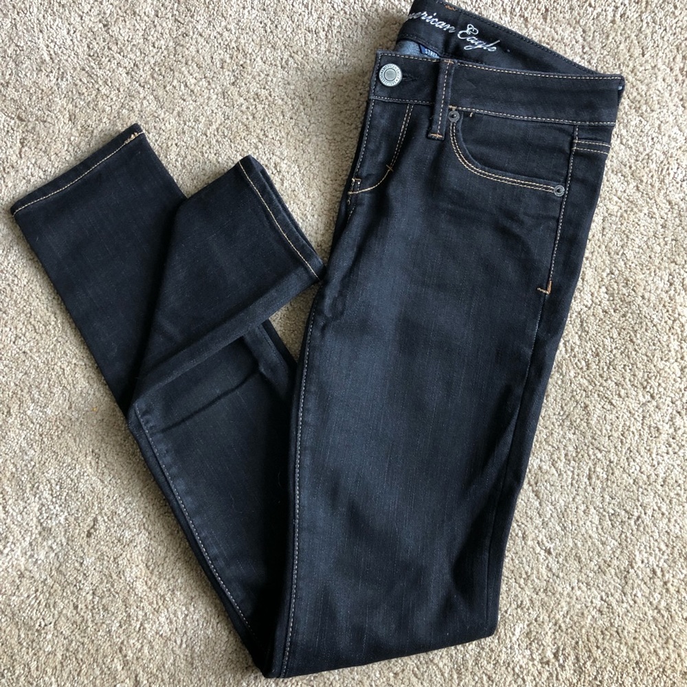 American Eagle skinny Jeans. Black size 4 regular